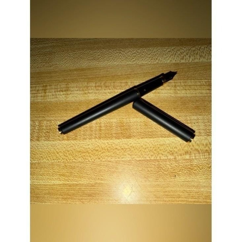 Vintage Sheaffer Targa 1003 Matte Black Fountain Pen Refillable No Ink